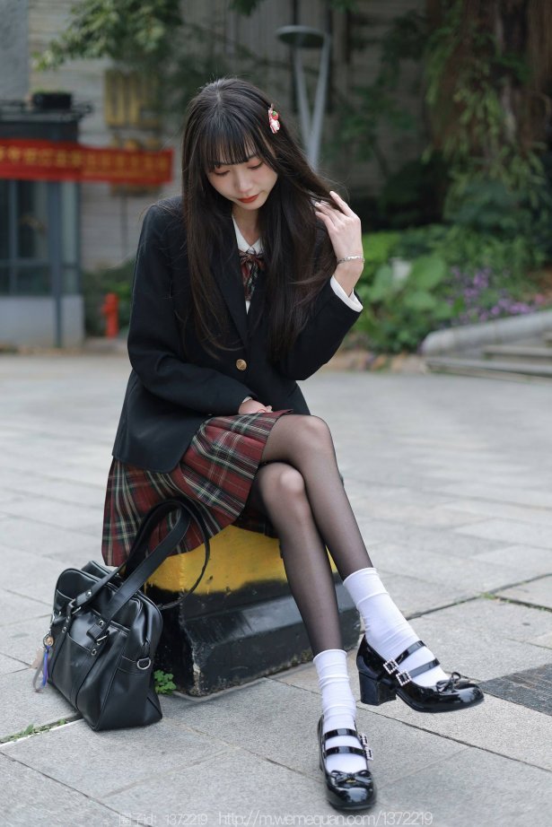 [IESS异思趣向] 耽丝 2023.03.08 团团 [77P/104M]