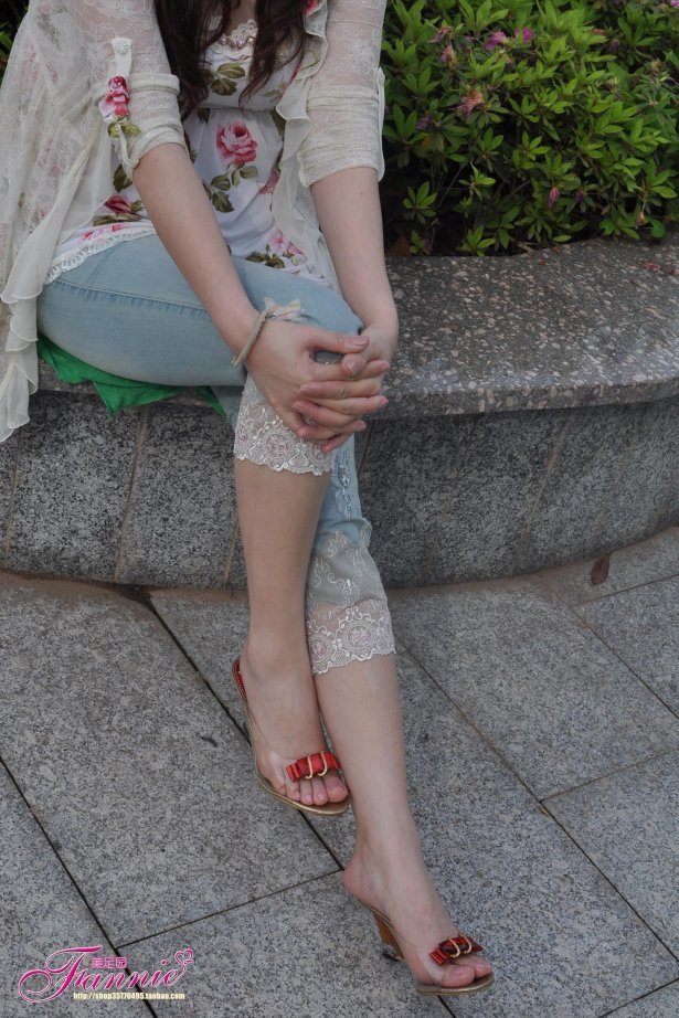 Fannie芬妮美足园 011 2011周年特辑（裸足1）[51P/134MB]