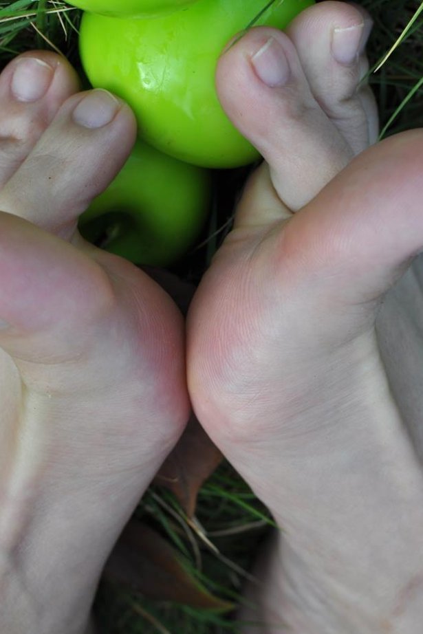 Fannie芬妮美足园 008 2010中秋快乐（上）[61P/178MB]