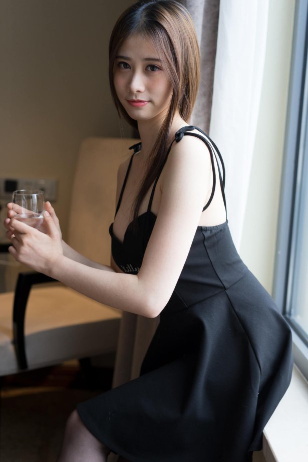 一只小仙若 - 黑丝女仆[68P/430MB]