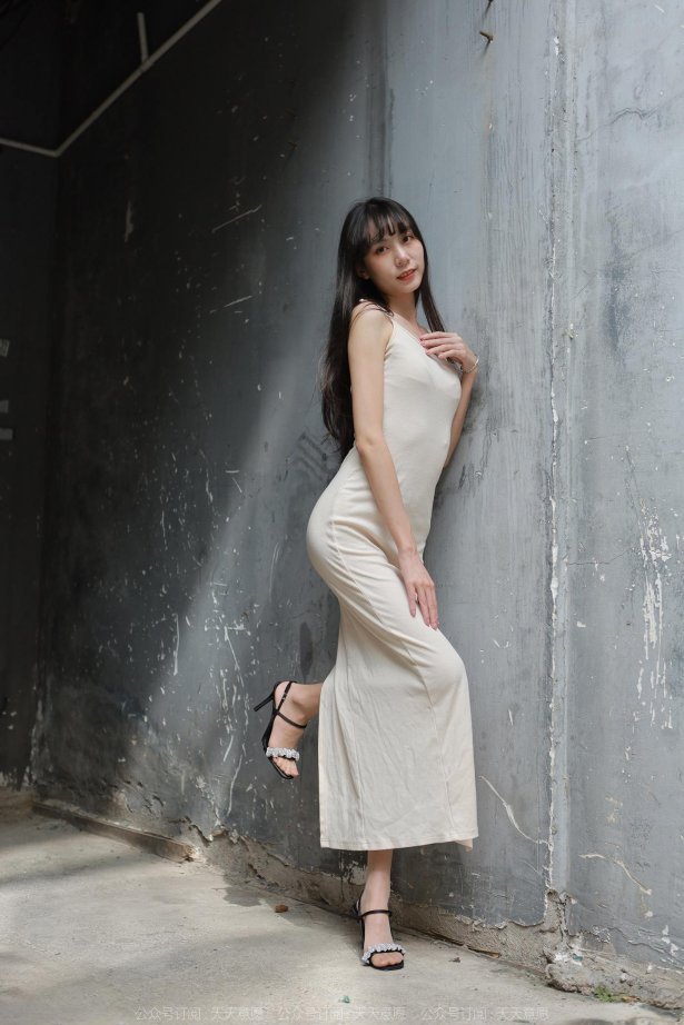 [IESS异思趣向] 2022.11.08 丝享家1262：团团《高叉长腿》[88P/95MB]