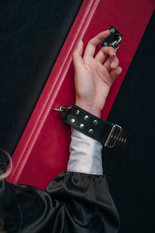 轩萧学姐 - 修女[49P/2V/220MB]