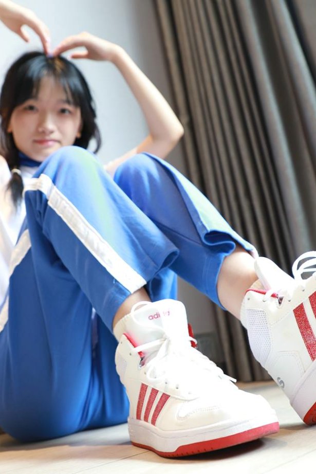 [誉铭传媒]袜足摄影 2023年 NO.007[90P/1V/1.71GB]