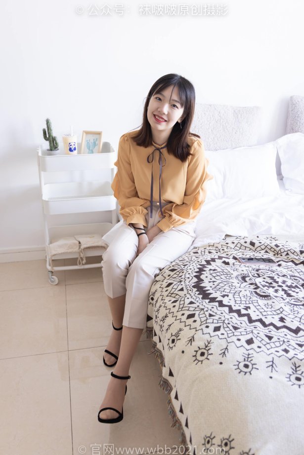 [BoBoSocks袜啵啵]NO.240 小甜豆-三双高跟鞋、肉丝、裸足[156P/1V/6.35GB]