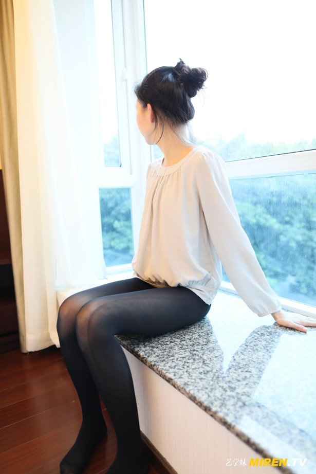 [ROSI艺学妹]2020.03.24 NO.107[37+1P/19MB]