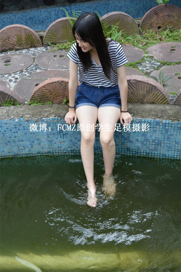FCMZ原创学生足模摄影 No.033 苗苗 [174P/136MB]