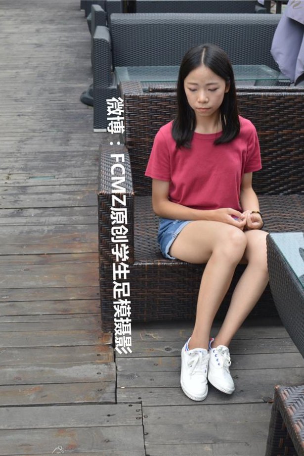 FCMZ原创学生足模摄影 No.030 萝卜 [128P/83MB]