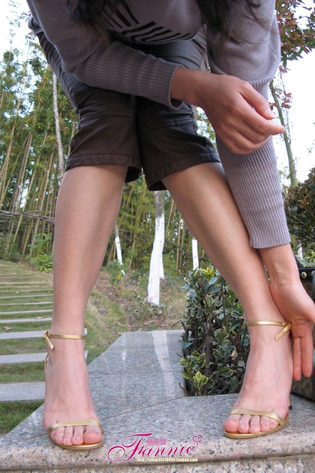 Fannie芬妮每足园 No.109 冬日暖阳6 [56P/207MB]