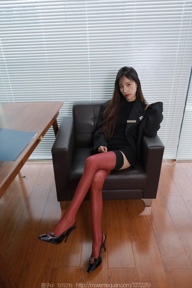 [IESS异思趣向] 2023.01.05 丝享家1320：美子《半筒红与黑》[90P/87MB]