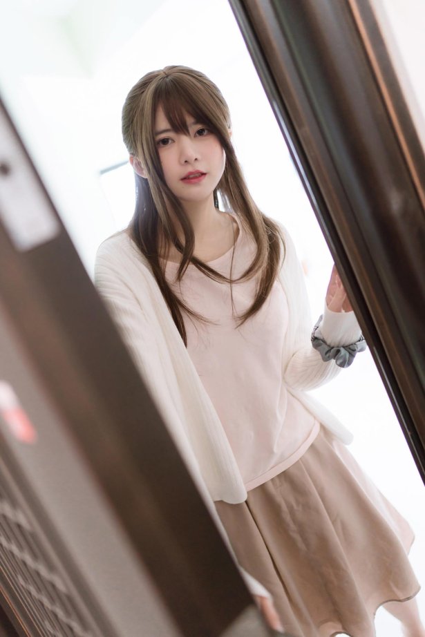 眼酱大魔王w - 人妻丝袜红茶[56P/991MB]