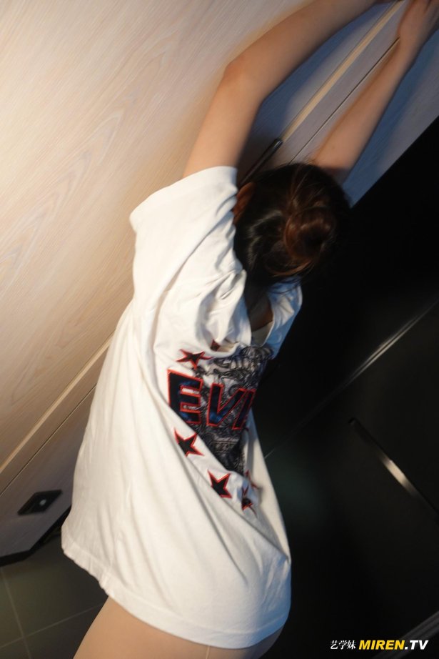 [ROSI艺学妹]2020.08.12 NO.169[80+1P/98MB]