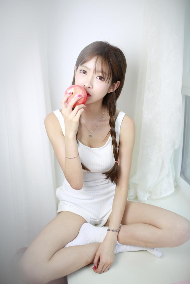 网紅Coser@王羽杉 私人写真打包[99P/333MB]