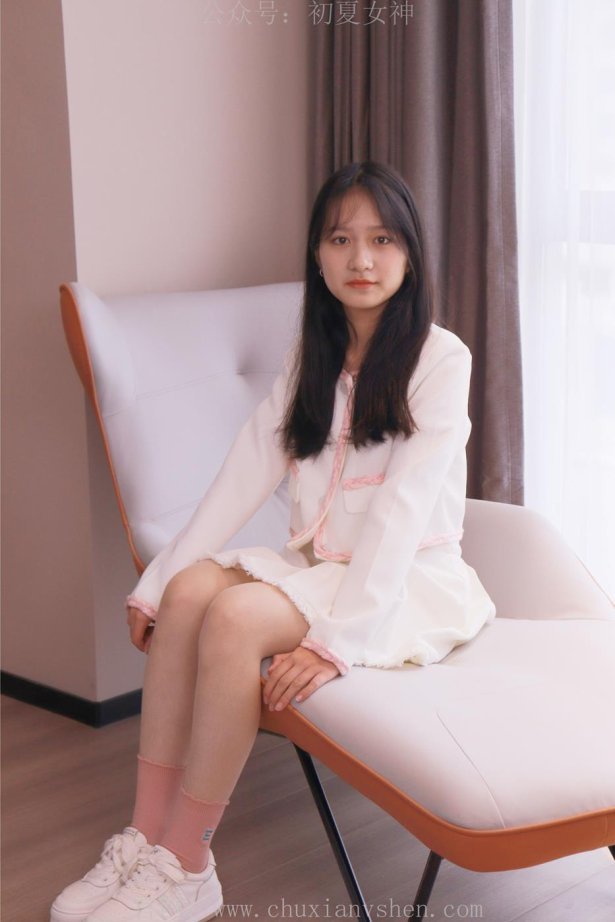 初夏女神 NO.020 沙沙 S码粉白色套搭配小白鞋[104P/1V/6.39GB]