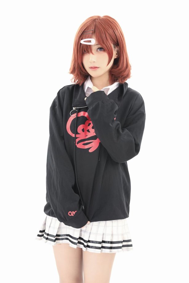 网紅Coser@幼爱 香灰丝 [25P/119MB]