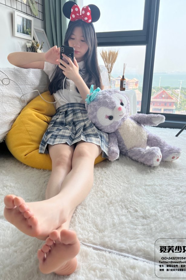 [觅芙少女]NO.003 风中摇曳的JK制服与18岁的青春一起绽放[151P/3V/7.11GB]
