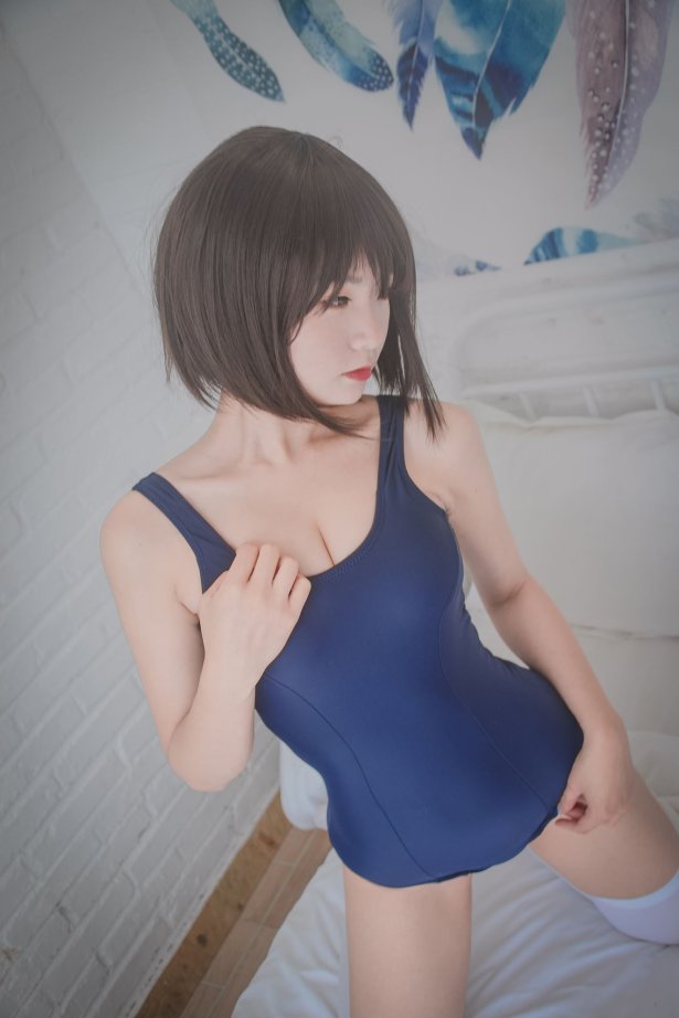 萌妹是青水 - 死库水[18P/84MB]