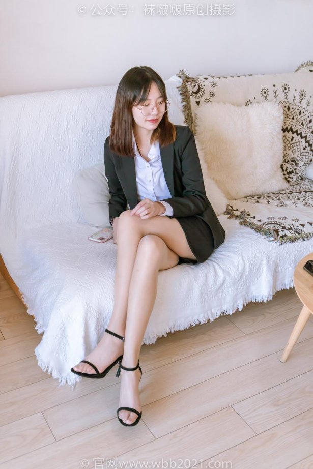 [BoBoSocks袜啵啵]NO.267 小甜豆-高跟鞋、油亮肉丝、ol制服[130P/1V/4.64GB]