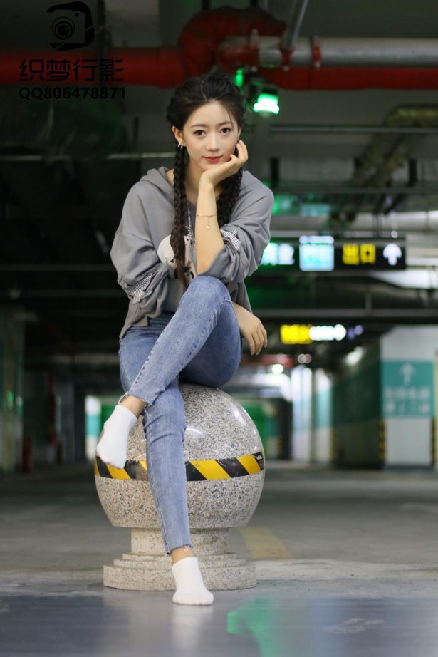 [织梦映像]NO.026 地下车库-光影交错的人生[250P/5V/10.8GB]