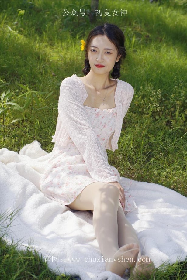 初夏女神 NO.032 依依 邻家女孩-风中少女[122P/1V/4.65GB]