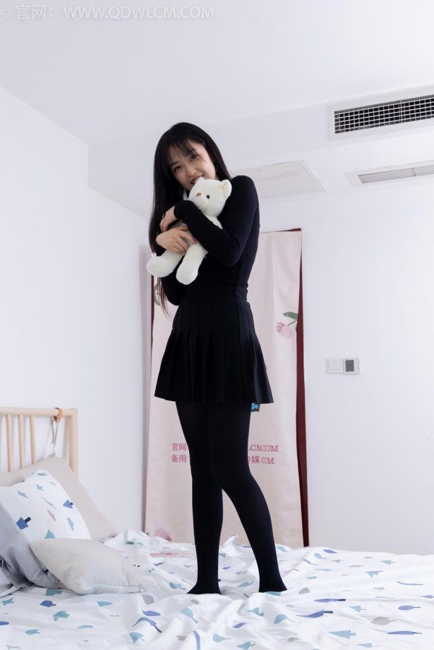 物恋传媒 NO.1677 嘉木-夏日重逢[156P/1V/3.45GB]