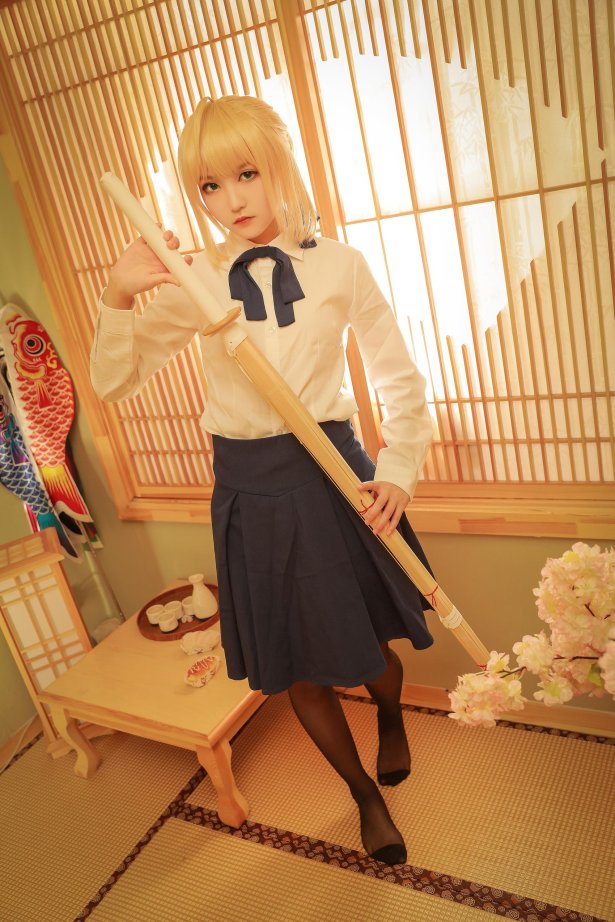 这个泡泡就是逊啦 - saber常服[9P/42MB]