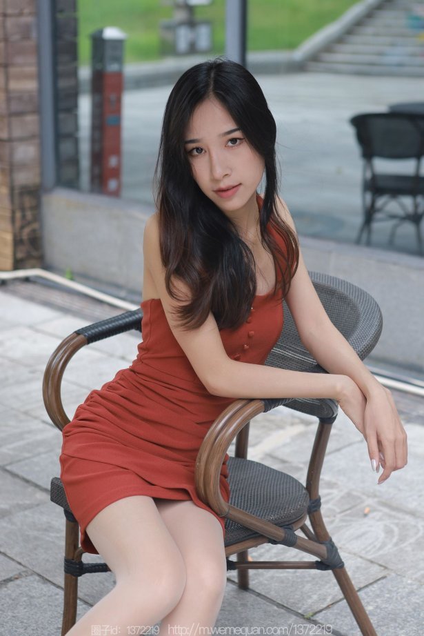 [IESS异思趣向] 2023.07.27 丝享家1492：美子《街头丽人》[86P/102MB]