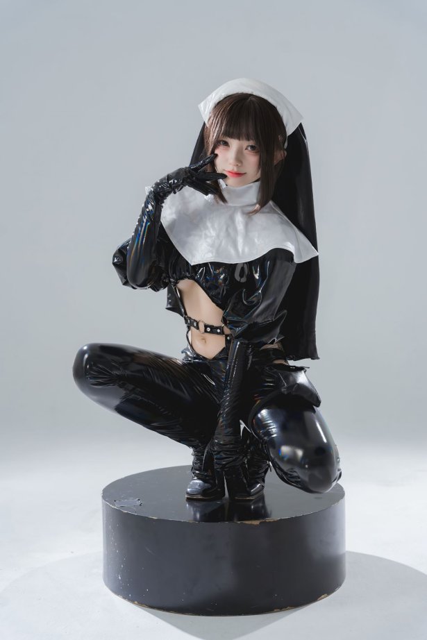 花铃 - 漆皮修女[38P/308MB]