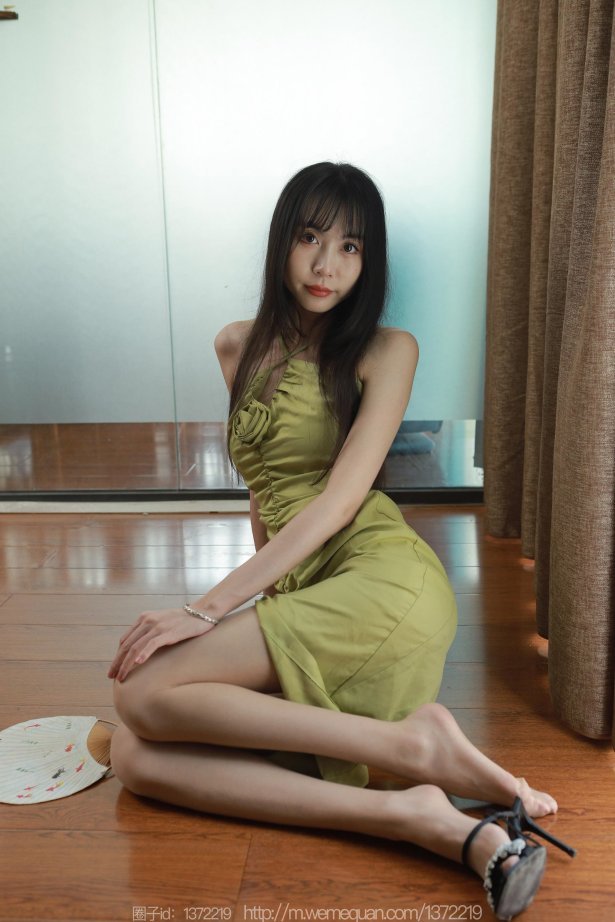 [IESS异思趣向] 2023.08.21 丝享家1512：团团《高叉人生》[81P/84MB]