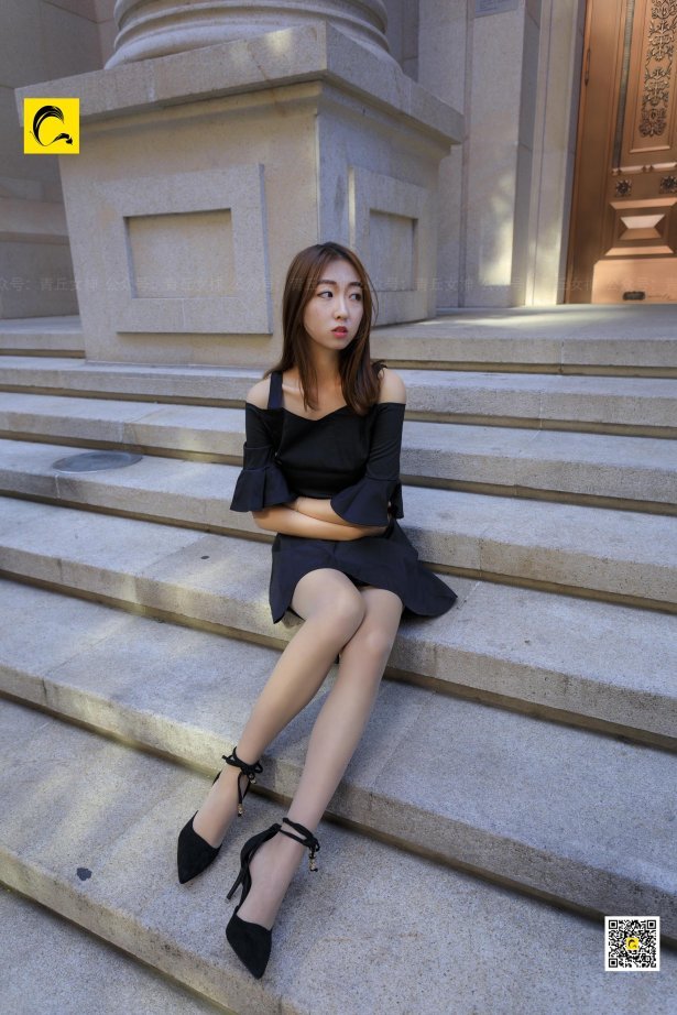 [青丘女神] 2018.10.10 119 扫街扫到个长腿… [99P/205M]