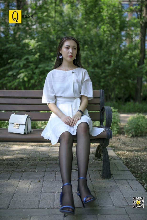 [青丘女神] NO.101 2018.05.12 色高跟与嘿丝 高清版 [104P/231MB]