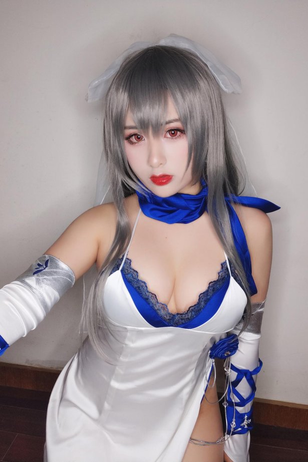 柘烟_Zuken - 路易九世礼服自拍[39P/2V/166MB]