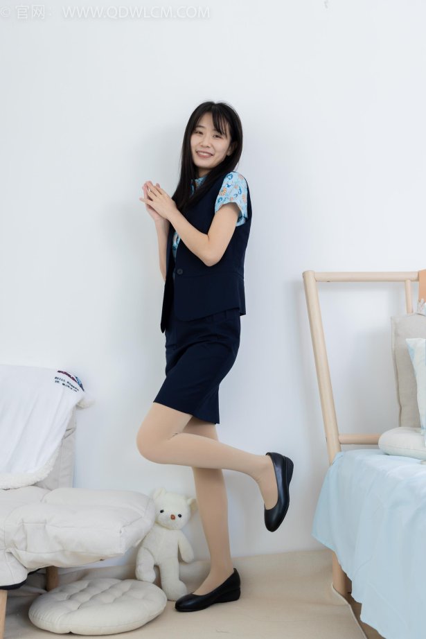 物恋传媒 NO.1747 菜菜-月光下的人鱼[150P/1V/3.69GB]