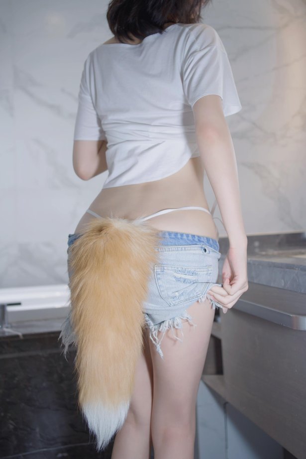 禅院熏 - 比基尼小狐狸[32P/219MB]