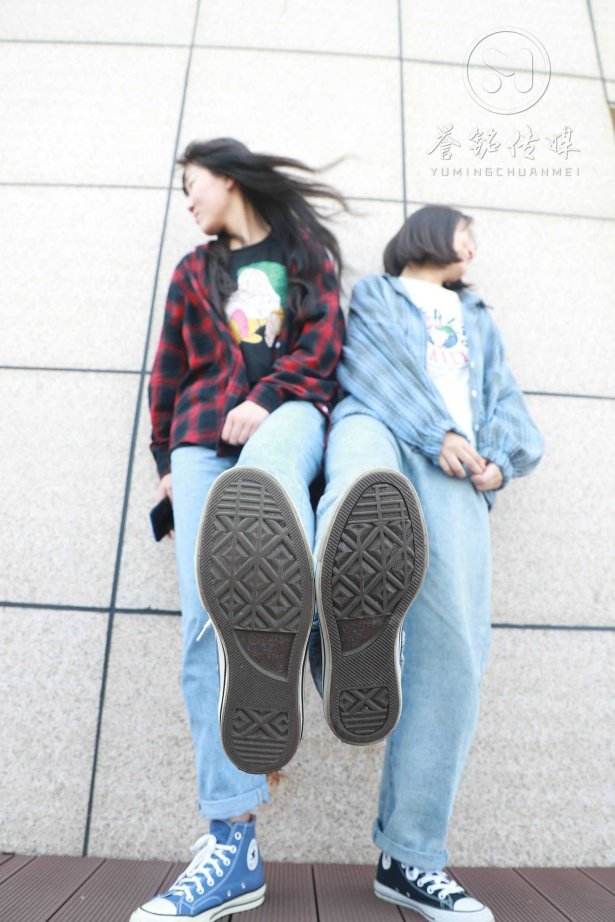 [誉铭传媒]袜足摄影 2019年《2019.05.13定制作品》[164P/1V/1.71GB]