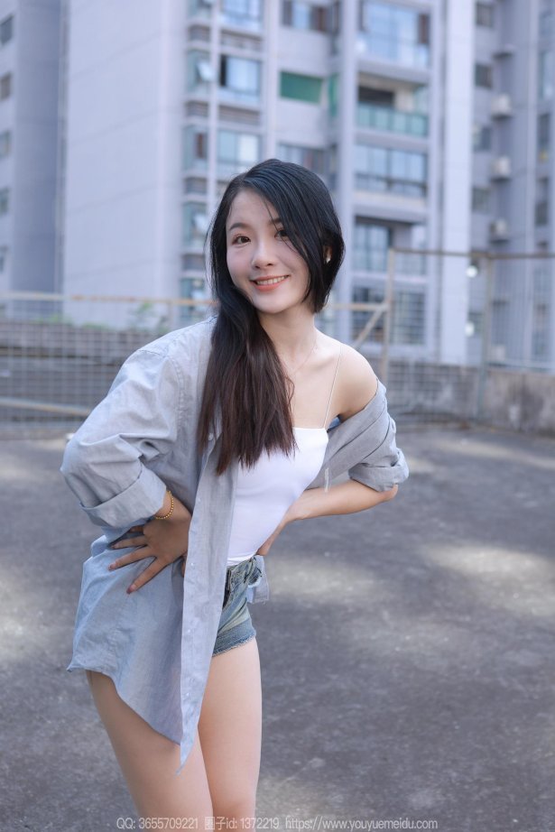 [IESS异思趣向] 2023.10.30 丝享家1572：婉萍《超短牛仔裤》[83P/90MB]