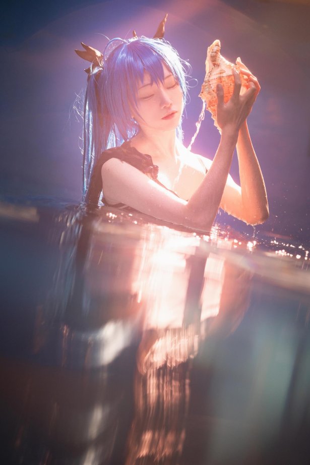 人气Coser@Kitaro_绮太郎 初音miku4[18P/29MB]