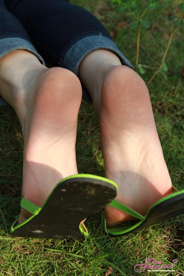 Fannie芬妮每足园 No.291 绿野芳踪2 [42P/131MB]