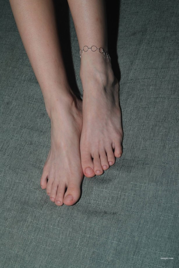 Pary摄影 NO.120 美女小陈再次展示37码修长美脚[103P/372MB]