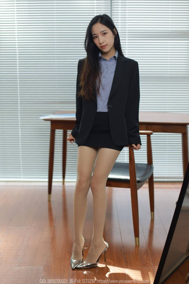 [IESS异思趣向] 2023.11.30 丝享家1599：美子《回到办公室》[89P/68MB]