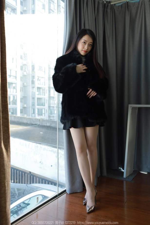 [IESS异思趣向] 2023.12.05 丝享家1603：小婕《黑色大衣》[85P/71MB]