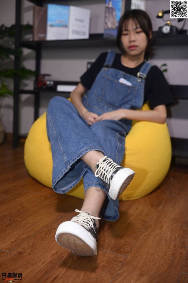 只糖棉袜 NO.413 懒懒 – 满心欢喜 [176P/1V/1.54G]