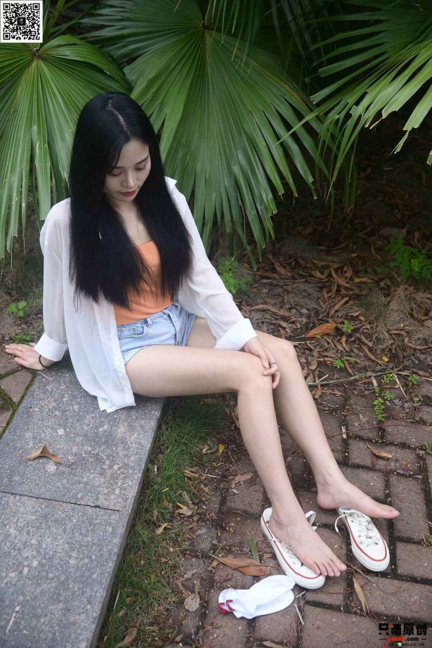 只糖棉袜 NO.360 文文 – 夏天的梦 [144P/1V/894MB]