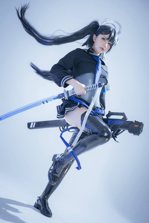 是一只熊仔 蓝色袖章 [25P/51MB]