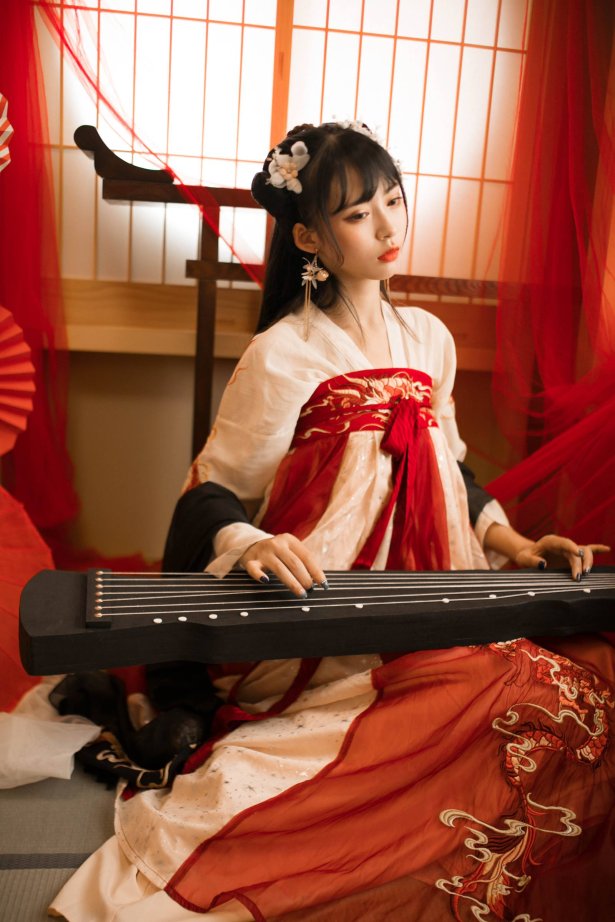 虫皿虫皿 - 龙母汉服[16P/60MB]