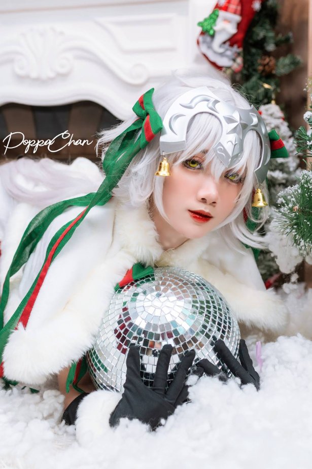 PoppaChan - Jeanne D&#8217;arc Alter Santa Lily[26P/4V/139MB]