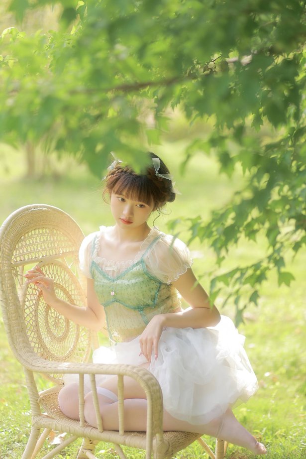 [YITUYU艺图语]2022.09.13 要把梦藏进树叶里 -金鱼yu[21+1P/244MB]
