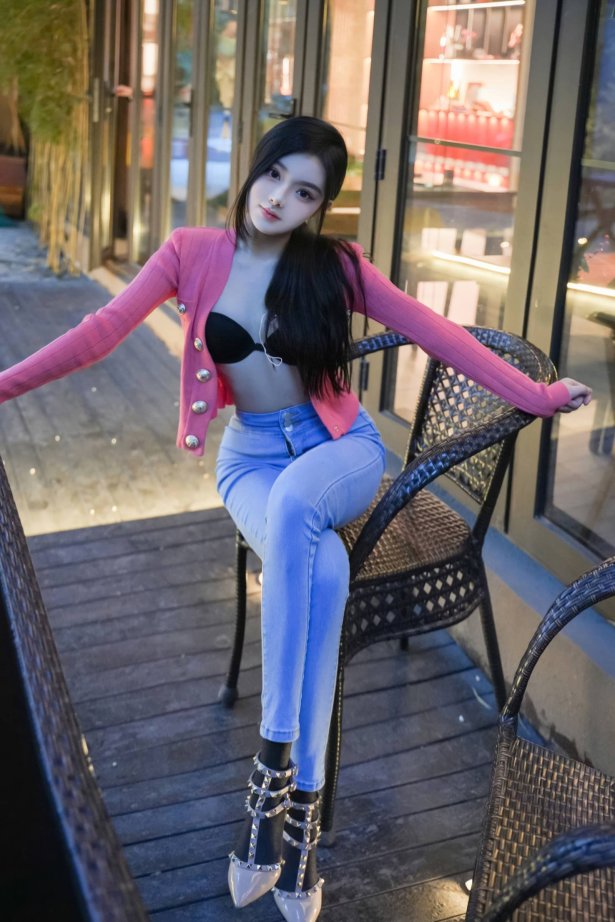 龙雪儿 - 灰色瑜伽服[69P/1.09GB]