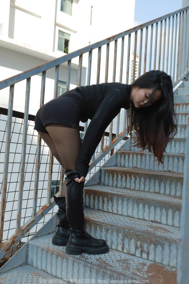 [IESS异思趣向] 2024.01.10 丝享家1634：兔兔《黑斯长靴》[84P/104MB]