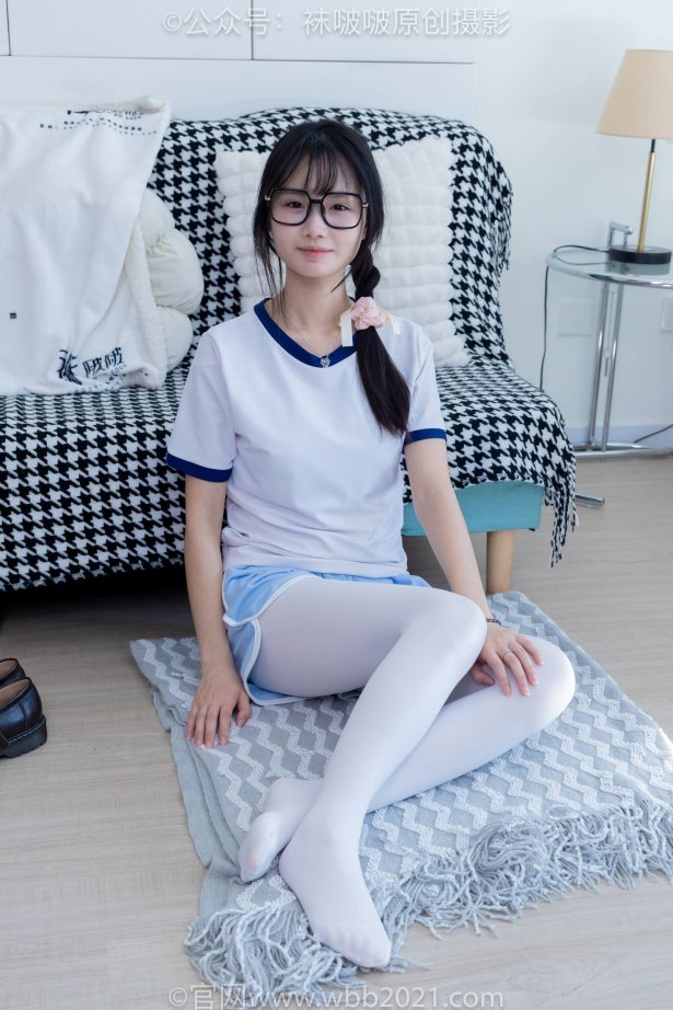 [BoBoSocks袜啵啵]NO.325 甜甜圈-皮鞋、厚白丝[145P/1V/6.81GB]