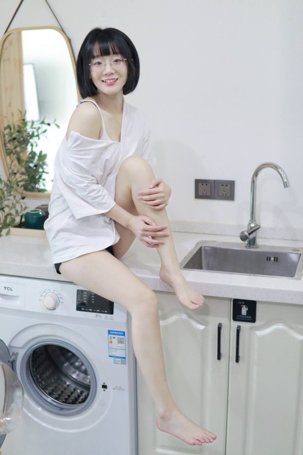 动漫博主@胜利的小生活微密圈系列 -居家女友 [8P/18MB]